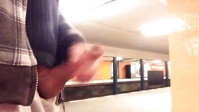 Amateur Twink Cumshots: Handjob and Solo Cam Show