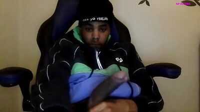 Young and Wild: Black Amateurs Masturbating and Cumming Live on Webcam