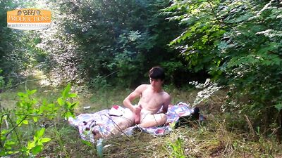 Man-on-man action in a steamy shower scene!