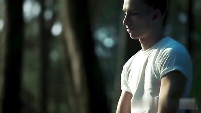 Gay Muscles Action: Love Is In The Air!