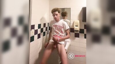 One-Handed Hand Job: A Mans Guide to Satisfying His Own Cock