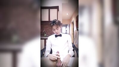 Bulging balls! Sizzling Asian chef in a wet t-shirt gets down and dirty