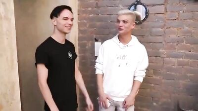 Gay Twink Bareback Group Sex Party