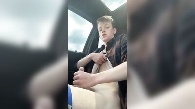 Thrilling Webcam Show with a Bodacious Blonde Twink