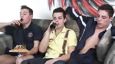 SPECIAL DELIVERY: Unprotected Cum Shots, Handjobs and Mouthfuls with Cute Twink Models!