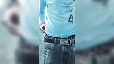 Frat Brothers Get Soapy in Webcam Shower Show