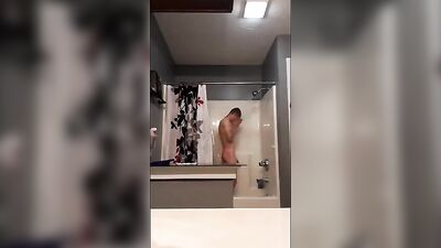 Young and Flexible - A Fresh Face in the Shower