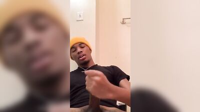 Uncut Cocktails: Black Bulls with Demarcus