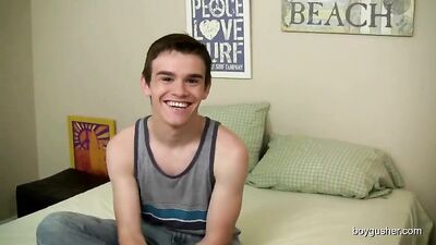 Tight and Strong Justin Fucking Himself with His Hands while Masturbating, Enjoying the Sensations of Touch!