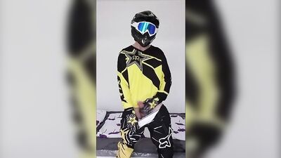 Motor Mouse Is Cumming OF557