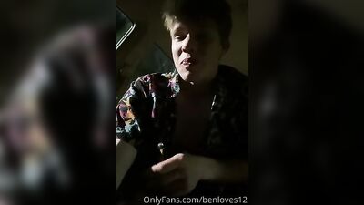 Twinks Amateur Ben in Car Solo