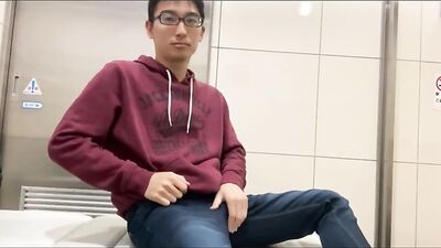 Japanese amateur webcam solosolooutsidepublicglassesneckamastraight boy cumshotsjap1080p30fps