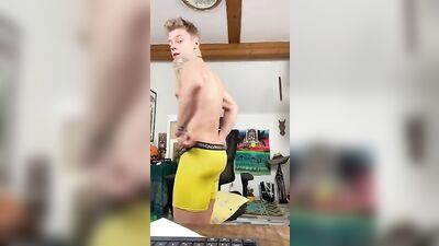 Morning with funny Sven is so sexy!