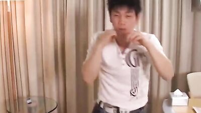 Muscle-bound Hiroki takes a hard hit on the bed, but his partner gives him a helping hand in this hot Japanese JGV scene