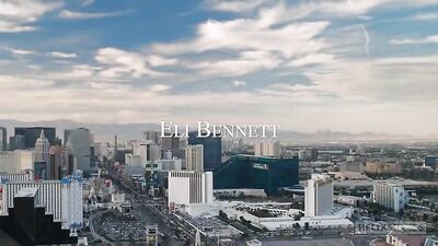 Thirsty Threesome: Friends Twerk it Out in a Home Fuck Show