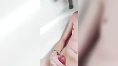 One-Man Showdown: Bailey Pissing and Cuming in an Amateur Fetish Shoot