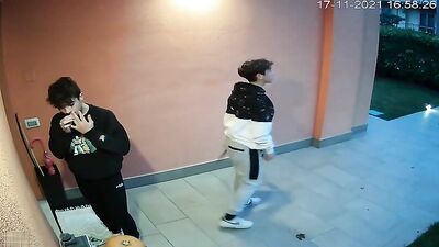 Tempting Friends: A Lesson in Taking Advantage of Close Proximity