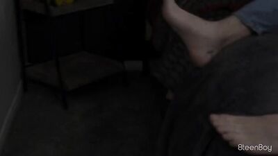 Two Friends Show off Their Flip-Flops and Go at It in a Room! - A Sexual Adventure with Twink Friends