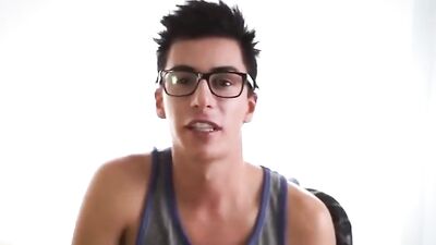 Titillating Tidbits: Giving Head to the Nerdiest of Geeks!