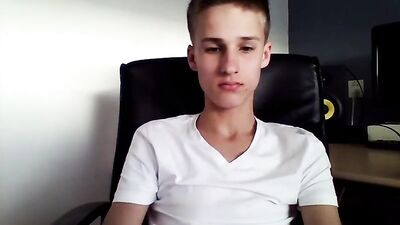 Webcam Twink Solo: Skyping with a Skinny Boy
