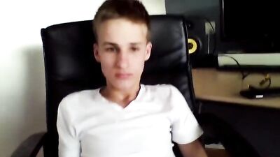 Webcam Twink Solo: Skyping with a Skinny Boy