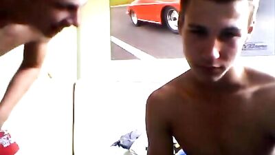 2 sexy Dutch boys show off their dicks on webcam