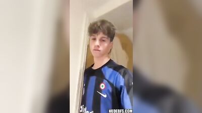 One-Handed Amateur Bisexual Big Cock Solo Straight Boys: That Will Come In Handy One Day!