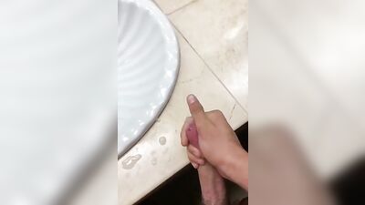 Webcam Bathroom Solo: Twink Handjob and Cumshot