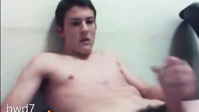Hands on the Hip! A Vintage Twink Amateur Solo Cam Show with a Dash of Hand Job Action