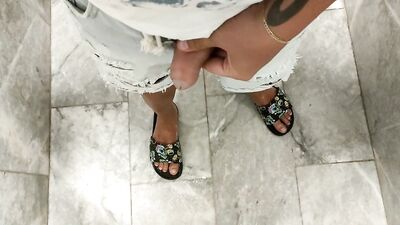 Piss on own feet - cleaning feet with piss