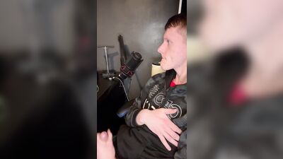 British chav masturbates to gay porn for first time this year