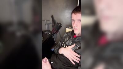 British chav masturbates to gay porn for first time this year