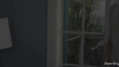 Twink Couple and Friends Enjoy a Hot Room Sex Show on Cam