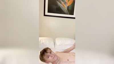 Muscular Aiden Blonde Camboy