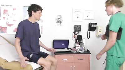 Big-Cock Bareback Amateurs Have a Blast in Medical Exam Room!