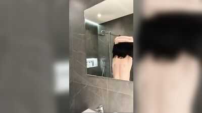 Rainbow Rodeo: Solo Cum Showers with Web-Cam Cumshots