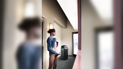 Twink Risk Taking a Chance on Public Cumming