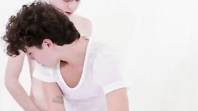 Bareback Action Sucking Twink Cumshots