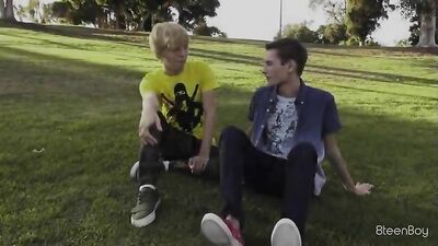 Two Twink Friends Enjoying an Intimate Night of Hot Sexual Encounters on a Cam Show