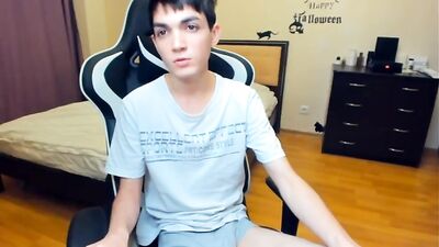 Gay Webcam Solo with Matty, All By Himself at Home!