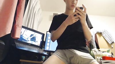 Solo Asian Handjob Webcam - Does He Know Hes Plus Size?