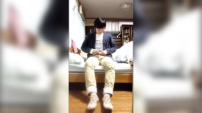 Japanese Boy in Action with a Thick Load of Cum! - Amateur Asian Solo Cum Shot