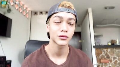 Hand Job Happiness with Latin Lover Carlos!