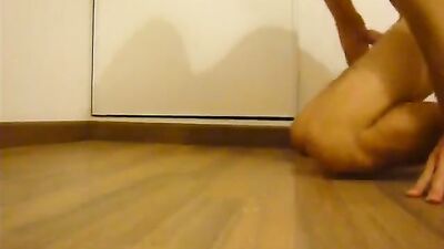 Dutch Treat: A Vintage Clip of a Handsome Guy Cumming