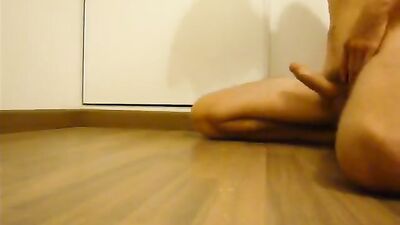 Dutch Treat: A Vintage Clip of a Handsome Guy Cumming