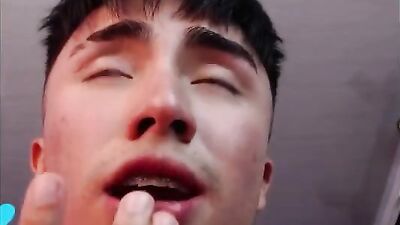 Mascular Man Meets His Match in a Mighty Masturbation Session