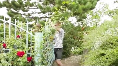 Bareback Action: Euro Boys Cum Shot