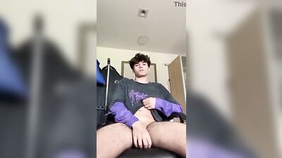 Str8 Bear Dad jerks his twink son on OnlyFans