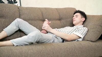 Hands-On Pleasure with a Young Twink in the Raw!