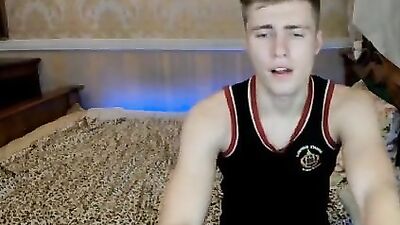 One-man show: Amateur solo web-cam handjob